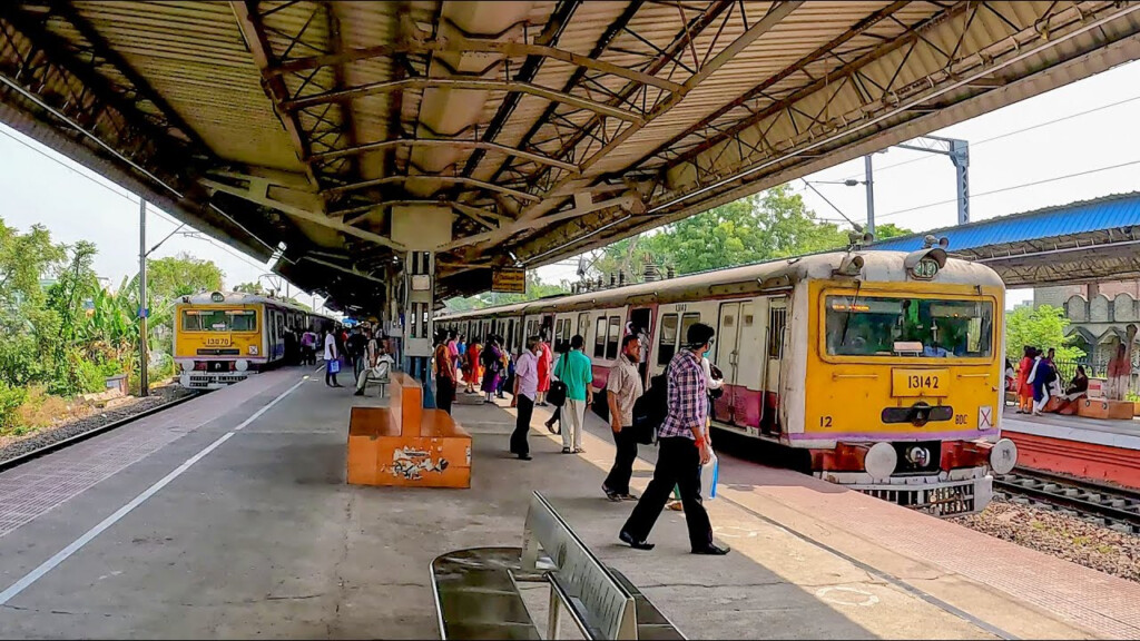 Perfect Time Train Crossing Between Memari Howrah Local Howrah 