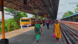 Short Route EMU Local Train Howrah Bandel Local Train Eastern